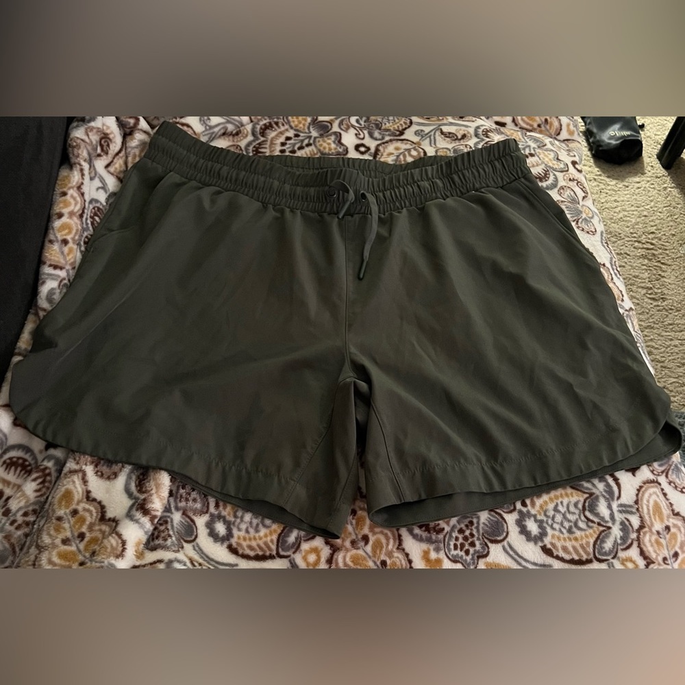Women’s Athletic Shorts